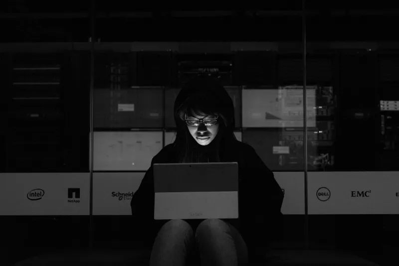 The Closed Loop: How Instant Answers Killed the Art of Not Knowing